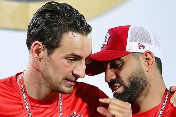 زوج خط دفاعی پرسپولیس عوض شد؛ کنعانی کنار گولسیانی