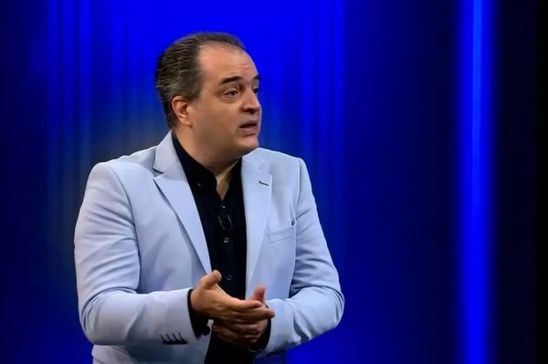 توصیه پیمان یوسفی درباره تتو به فوتبالیستها؛ از حرفهای بودنِ خارجیها هم الگو بگیرید