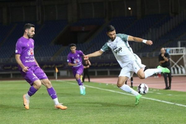 تساوی بدون گل ذوبآهن و هوادار تا پایان نیمه نخست