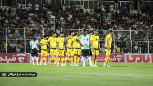 خیبر 1 - سپاهان 2 در لرآرهنا اتفاق افتاد اولین بازی تاریخ خیبر در لیگبرتر، اولین شکست خانگی سپاهان دومین تازهوارد لیگ را هم برد و به صدر رفت