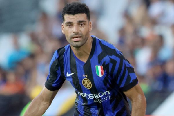 در نبود کاپیتان اینتر، طارمی مقابل لچه از ابتدا در ترکیب اصلی قرار میگیرد