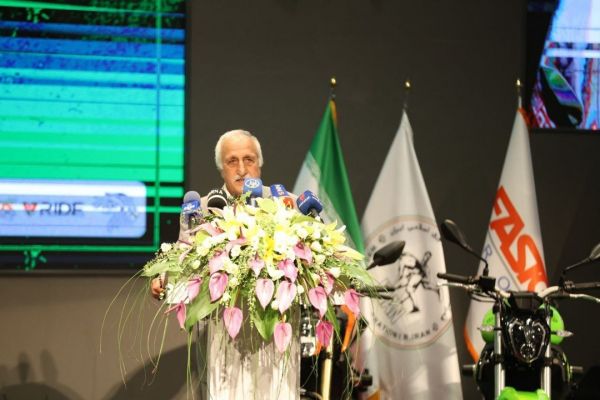  برزگر  پهلوانی به مدال گرفتن نیست، به راه و رسم آن است  خودمان را به پست و مقام نفروشیم