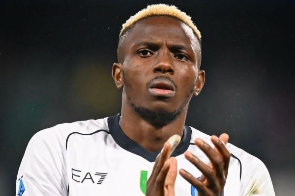 چلسی به جذب مهاجم نیجریهای ناپولی خوشبین است