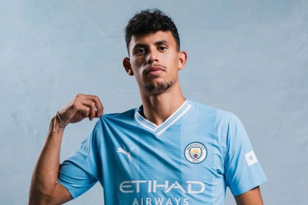  منچسترسیتی تمایلی به از دست دادن هافبک پرتغالی ندارد