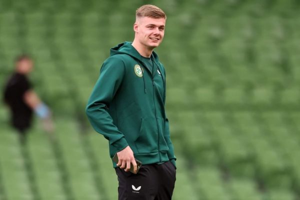  چلسی در ساعات پایانی نقل و انتقالات برای خرید دو مهاجم تلاش می‌کند