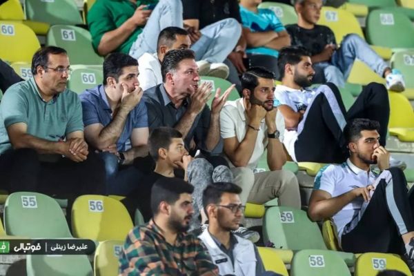 رحمان جعفری در تراکتور سکونشین شد عکس