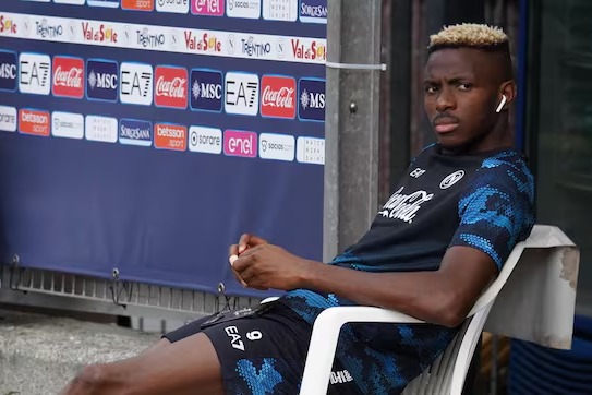  اوسیمهن از لیست ناپولی کنار گذاشته شد؛ عربستانی ها نجاتش می‌دهند