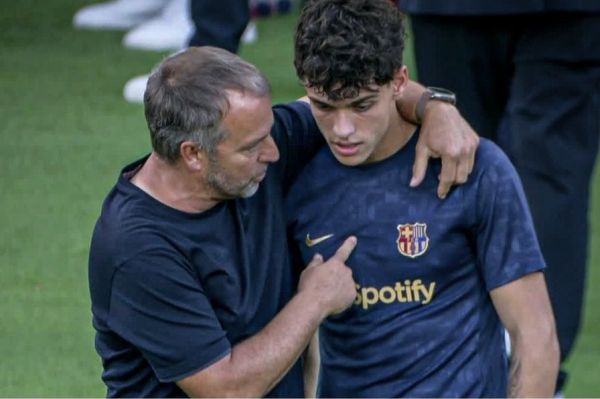  عکس؛ فلیک و گوشزد کردن نکاتی به بازیکن بارسلونا پس از سوت پایان