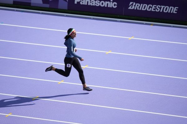 پارالمپیک 2024 پاریس صعود هاجر صفرزاده به نیمه نهایی دوی ۴۰۰ متر با رکوردشکنی