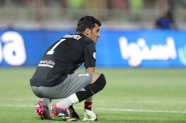  استوری عجیب حسین پورحمیدی؛ پرنده‌ای با پاهای در بند   عکس