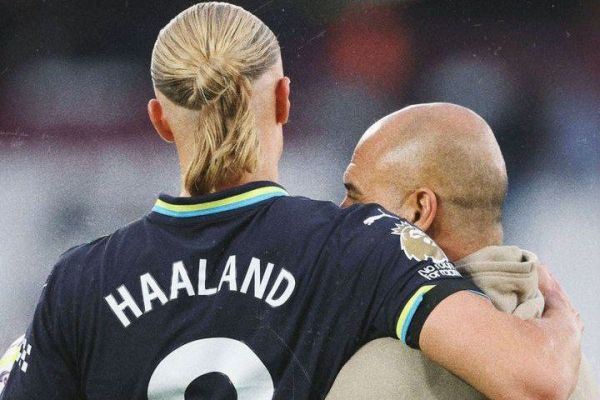 مقایسه هالند با اسطوره آرژانتینی از نگاه دیبروینه