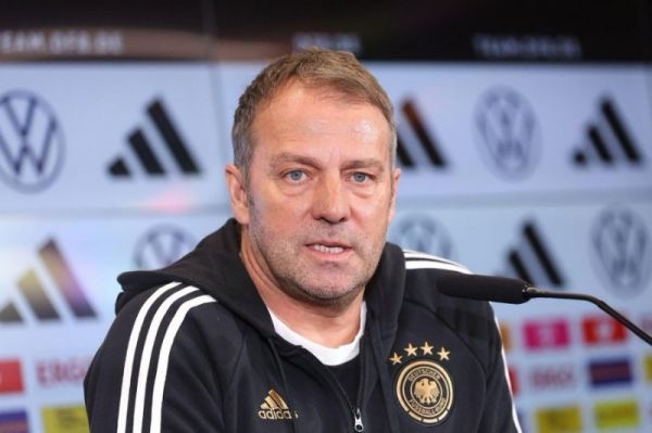  چه کسی عامل اصلی حضور هانسی فلیک در بارسلونا است