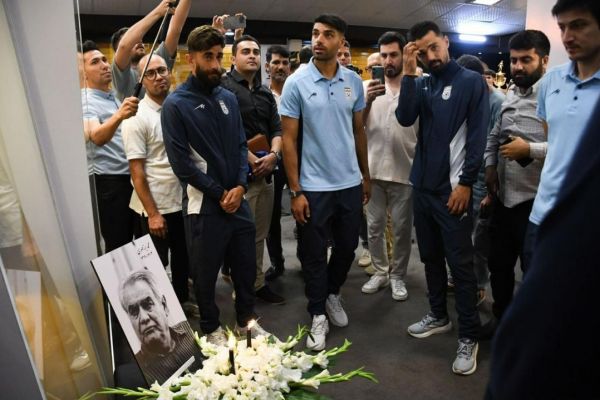  ادای دین بازیکنان تیم ملی به پیشکسوت فقید فوتبال