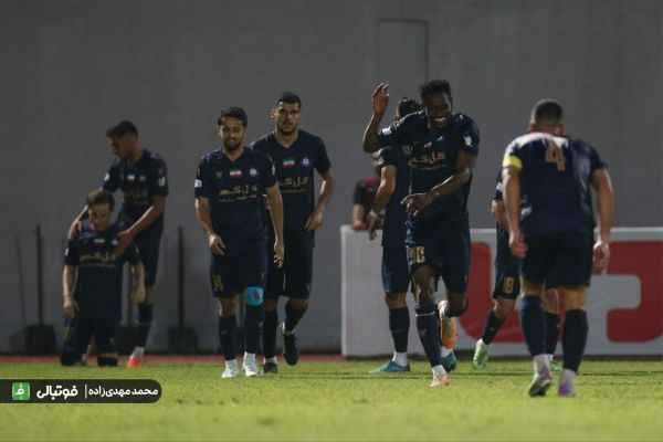 دو دیدار دوستانه در برنامه گلگهر بازی با استقلال به تعویق میافتد