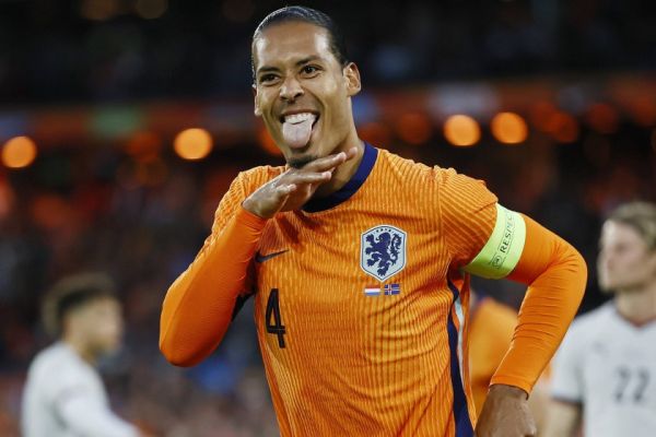 خبر خوش کاپیتان تیم ملی هلند به هواداران لیورپول