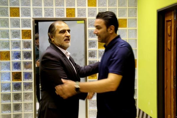  آرامش پس از طوفان؛ شهریاری با نکونام دست داد