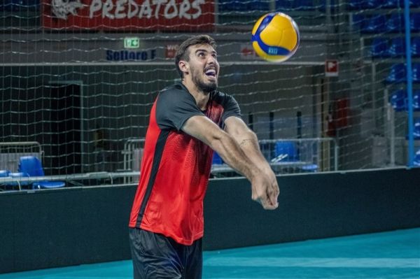 برد تیم لوبه در دیدار تدارکاتی با حضور حسینخانزاده