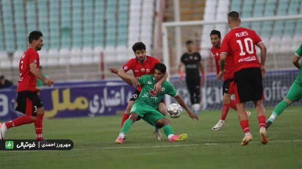 تراکتور به دنبال اولین برد خانگیِ فصل برابر ذوبآهن؛ خوشی و ناخوشی