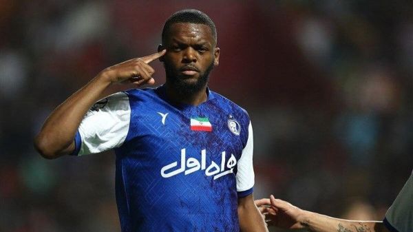 کوین یامگا، جواد نکونام را هدف قرار داد؛ او به من بیاحترامی کرد