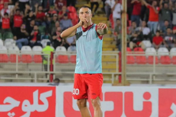  شعار بشیکتاشی تی‌تی‌ها یک لیدر فوق محبوب پیدا کرد  عکس