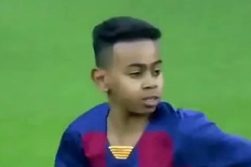 وقتی همه گیری کرونا شروع شد، لامین یامال چند ساله بود