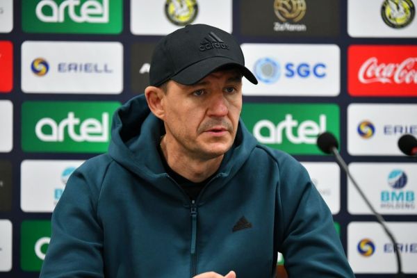  سرمربی پاختاکور  اورونوف رهبر پرسپولیس است