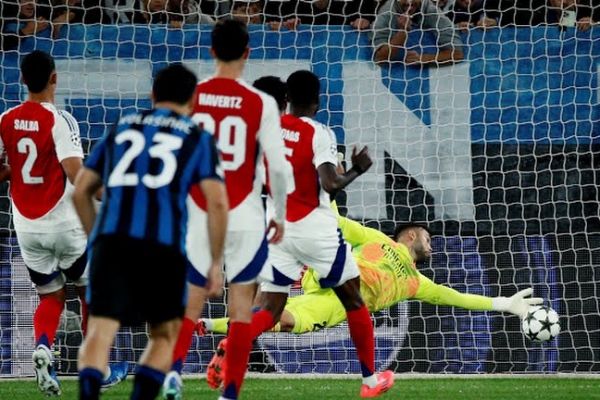  با درخشش رایا، آرسنال از شکست فرار کرد