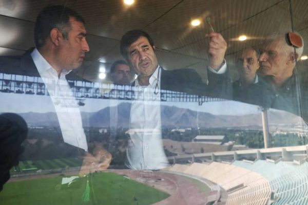 تأکید وزیر ورزش بر استانداردسازی زمینهای چمن در ورزشگاهها