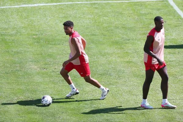 بازگشت العملود به تمرینات گروهی پرسپولیس پورعلیگنجی و اورونوف زیر نظر کادر پزشکی