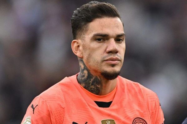 سیتیزن ها به دنبال تمدید قرارداد دروازهبان برزیلی