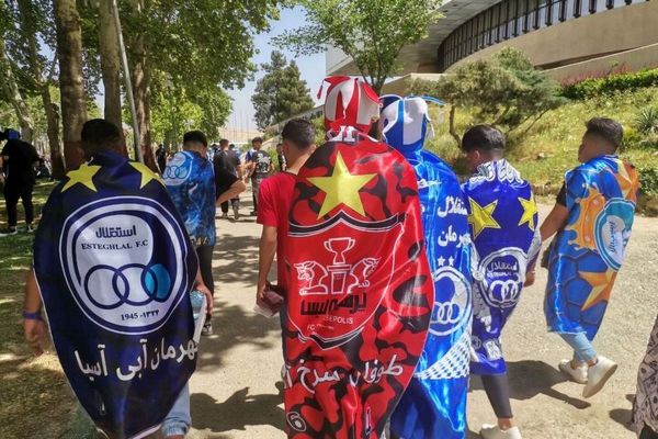 خطر هتل مشترک استقلال و پرسپولیس در اراک؛ فضا برای درگیری هواداران سرخابی مهیاست