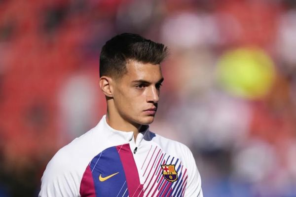 دروازهبان مجارستانی، شگفتانه تمرین بارسلونا