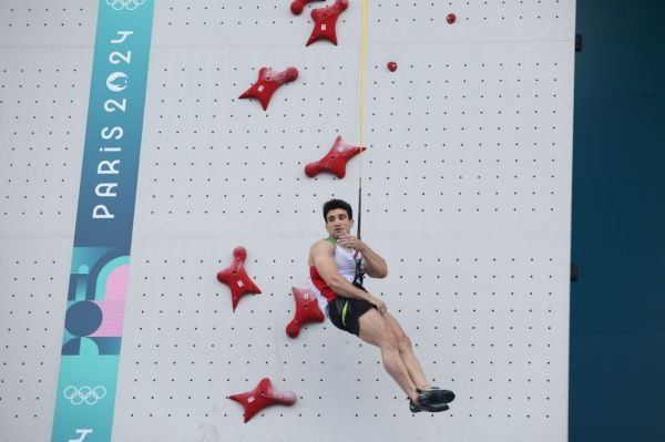 رضا علیپور خوشحالم که توانستم دل کودکان کار را شاد کنم پای رسالتم در امر خدمت رسانی هستم