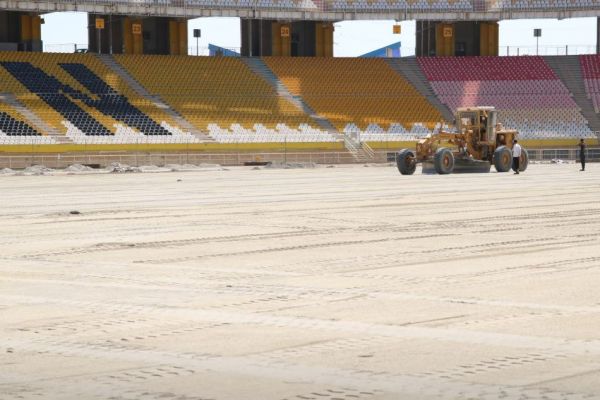  پایان عملیات بسترسازی چمن ورزشگاه نقش‌جهان