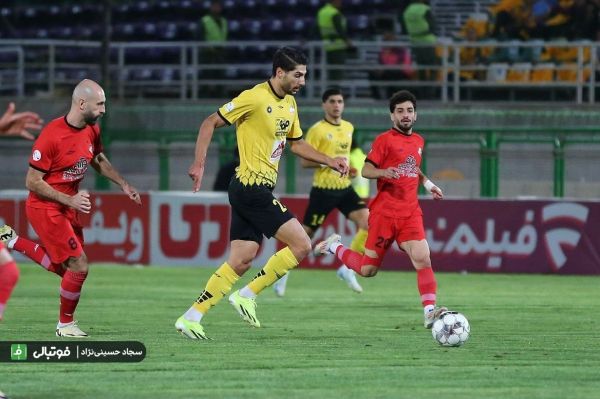  جدول رده‌بندی لیگ برتر  تراکتور صدرنشین شد و استقلال به رده یازدهم سقوط کرد