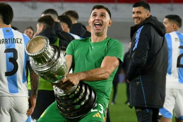 محرمیت دو جلسهای برای دروازهبان جنجالی آرژانتین