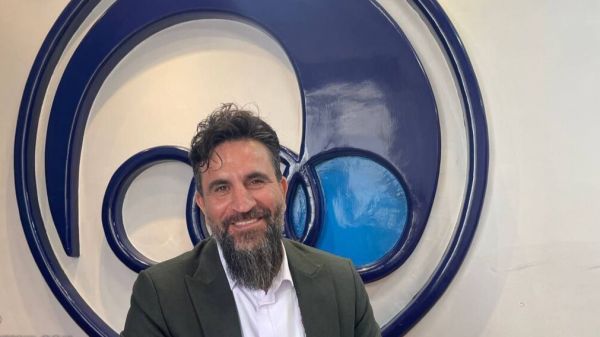 داوود حقدوست استعفا کرد؛ شهریاری شرایط استقلال را حاد کرده است