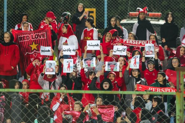 بانوان پرسپولیسی به یاد هادی نوروزی؛ از دل نرود هر آنکه از دیده برفت