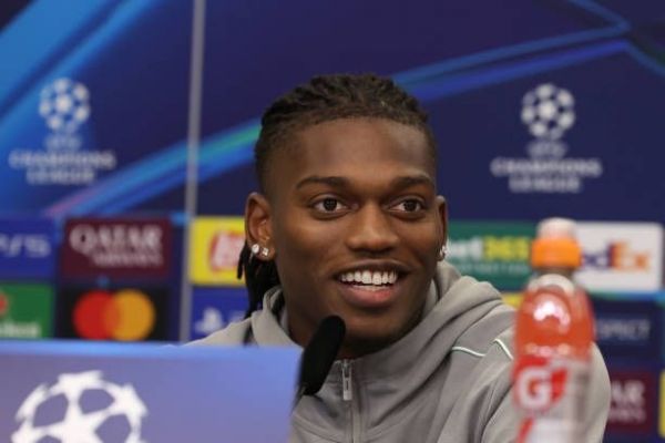 واکنش ستاره میلان به انتقادات؛ تمرکز بر موفقیت میلان مهمتر از هر چیز دیگری است