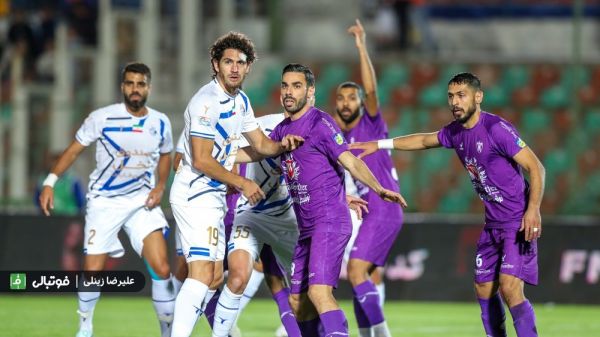 هوادار یک - استقلال 2 ذهن استقلال آزاد شد؛ یک نیمه کوبنده یک نیمه مدارا سیدحسین باز هم کلین شیت نکرد