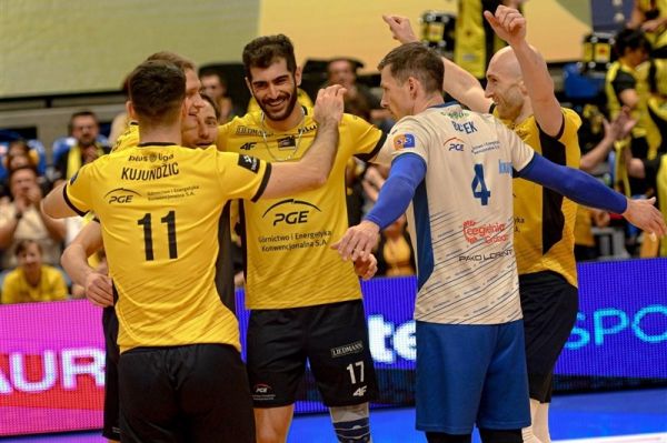 پیروزی یاران اسماعیلنژاد در لیگ والیبال لهستان