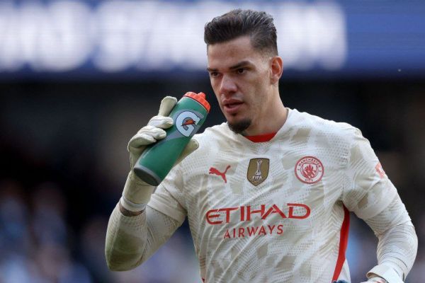 علاقه پاری سن ژرمن به جذب ادرسون؛ دروازهبان برتر منچسترسیتی در تیررس