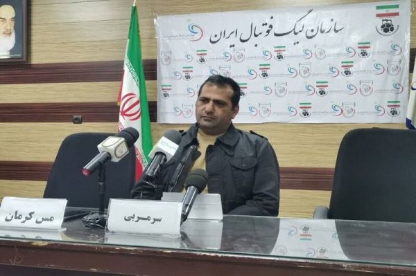 سامره باید لیگ یک را تعطیل کرد و قوانین فوتبال را به داوران آموزش داد