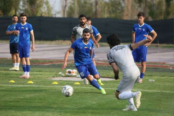 گزارش تصویری دیدار تدارکاتی تیمهای استقلال و چادرملو اردکان