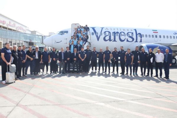 تیم ملی از تهران به دوبی رفت؛ خبرنگاران و لیدرها فردا و پس فردا میروند