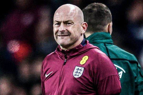  مربی موقت تیم ملی انگلیس به زودی نیمکت سه شیرها را ترک می‌کند