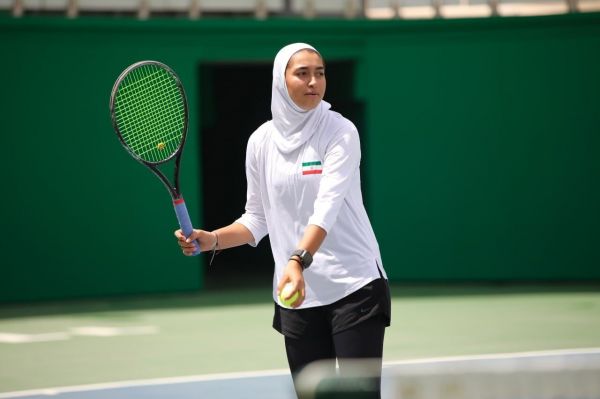 سفر دختر تنیسباز ایران به ژاپن یاسمن یزدانی برای رسیدن به رولان گاروس رقابت میکند