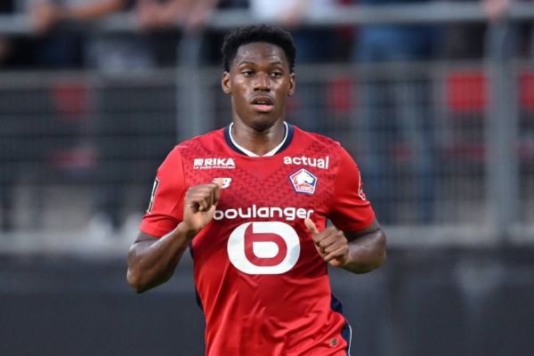  گزینه نقل و انتقالاتی بارسلونا قراردادش را با لیل تمدید نمی‌کند