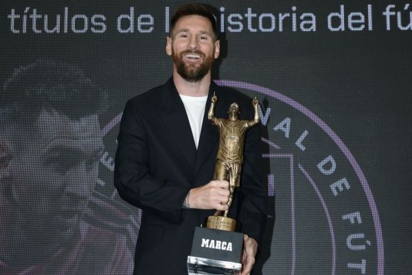 مسی برنده عنوان محبوب‌ترین بازیکن بارسلونا