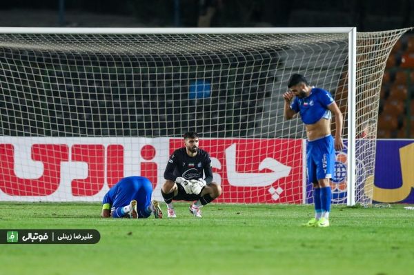 11 گل خورده در 8 بازی؛ دقیقا چه کار میکنی آقای غلامپور